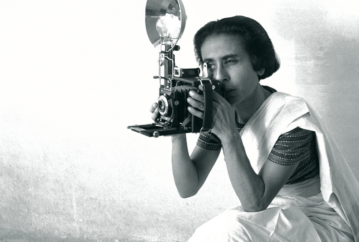 Image of Homai Vyarawalla (9 December 1913 – 15 January 2012),was India's first woman photojournalist. Source: https://en.wikipedia.org/wiki/Homai_Vyarawalla